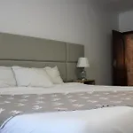 The Oak's Wolf-country House