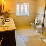 Gæstehus The Oak's Wolf-country House 4*