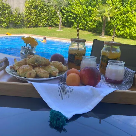 בית הארחה The Oak's Wolf-country House פאפה