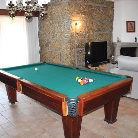 The Oak's Wolf-country House *