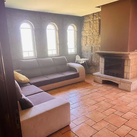 The Oak's Wolf-country House *