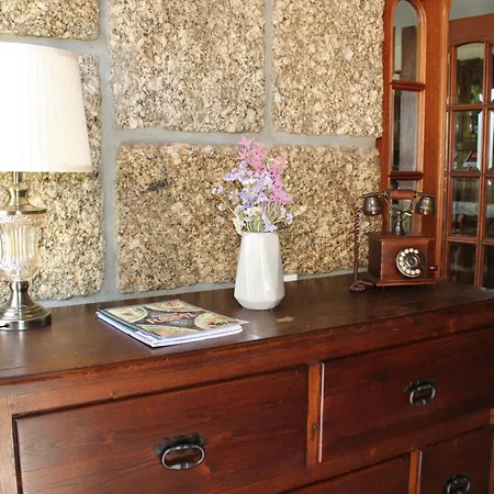 The Oak's Wolf-country House *