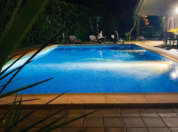 Gasthuis The Oak's Wolf-country House Fafe