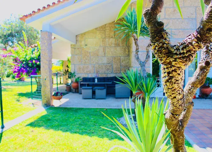 Gasthuis The Oak's Wolf-country House Fafe