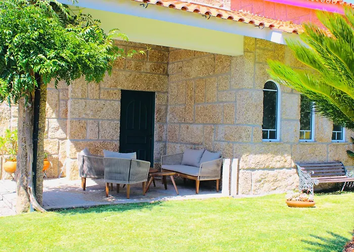 Gasthuis The Oak's Wolf-country House