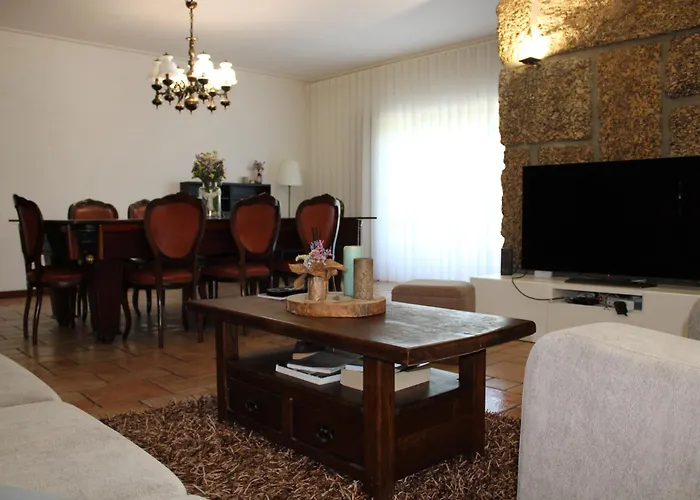 Gasthuis The Oak's Wolf-country House