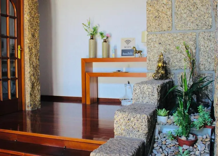 Gasthuis The Oak's Wolf-country House