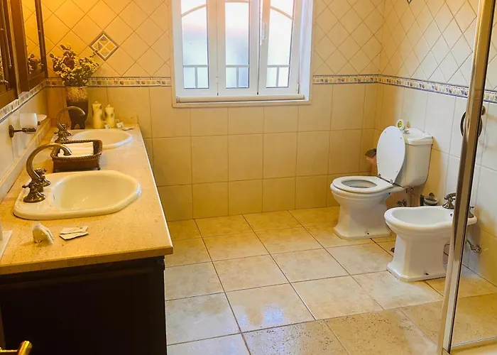 Gasthuis The Oak's Wolf-country House 4*