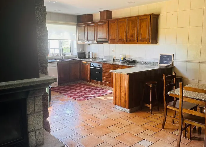 Gasthuis The Oak's Wolf-country House